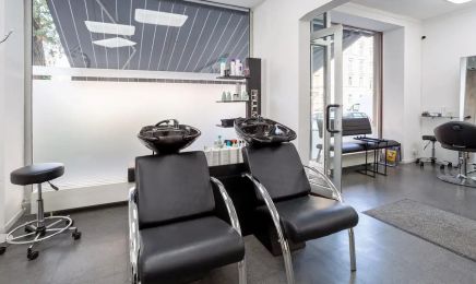 Haarkunst 84: Friseur in Frankfurt am Main