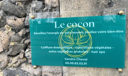   Le Cocon : Coiffeur à Bésayes