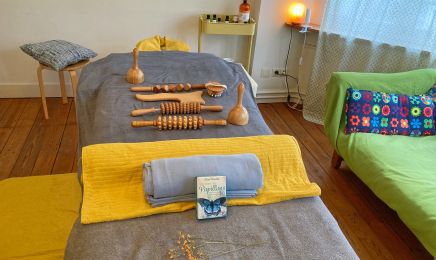 Aja Massage et réflexologie : Institut de beauté à Forest