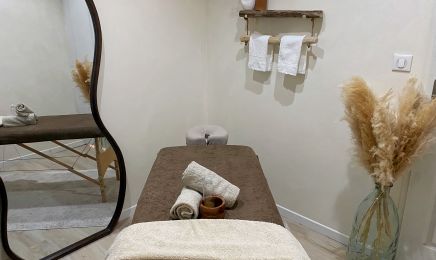 Aura Nails  : Institut de beauté à Le Teich