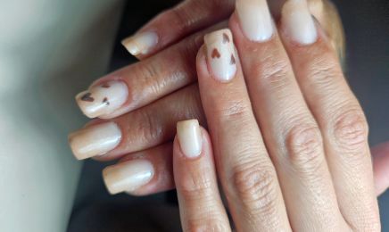 Ongles Enfolie : Institut de beauté à Rieux