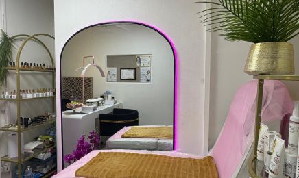 N'Mo nails studio : Manucure à Montreuil