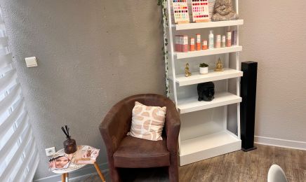 Lunelia Institut de Beauté et Bien-Etre  : Manucure à Toulouges