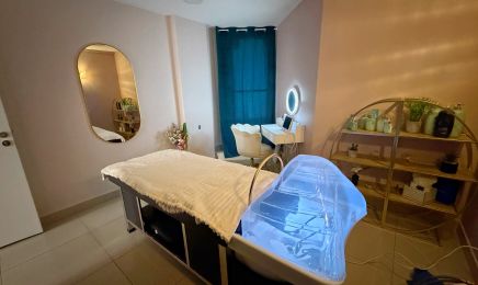 ALEJANDRA G BEAUTY EXPERT : Coiffeur à Suresnes