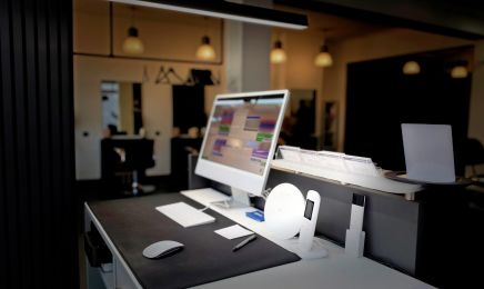 aufdermauer Friseur: Kosmetikstudio in Duisburg