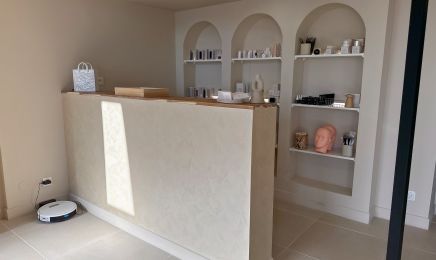 LC Centre Esthétique  Microblading & Êpilation définitive lyon 8  : Institut de beauté à Lyon