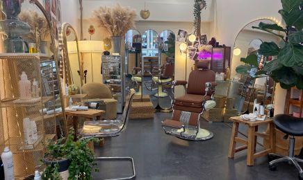 Numéro Neuf signé Julia – passion du balayage, de la couleur & des boucles – Vieux Lille : Coiffeur à Lille