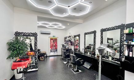 Hair by Dona Friseur: Friseur in Sarstedt