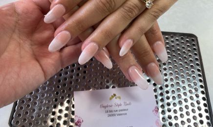  Ongles Style Nails : Manucure à Valence