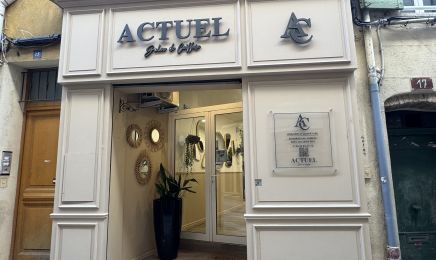 Actuel - Salon Mixte - Styliste / Visagiste : Coiffeur à Aubagne