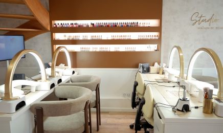 Studio M - Maison de Beauté : Manucure à Deauville