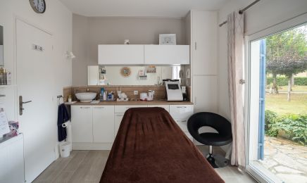 Esprit Bioty : Manucure à Chancelade