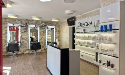 Debora Hairstylist: Friseur in Glashütten