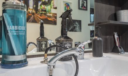 Divine Barber Shop : Coiffeur à Montévrain