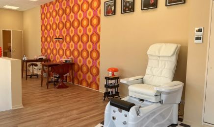 Vinyl & Vernis : Coiffeur à Cannes