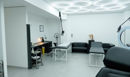 SkinWorks Praxis für Körperschmuck: Tattoo-Künstler in Köln