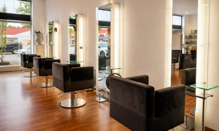 Amal Chahrour: Nagelstudio in Arnsberg