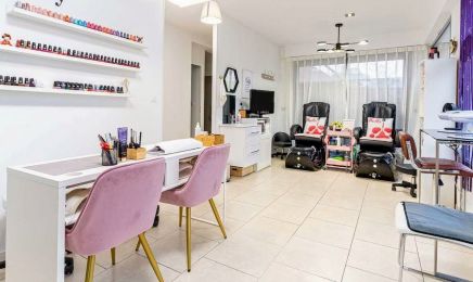 Beauté de Crystal : Manucure à Antony