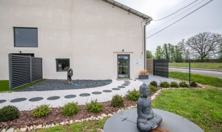 Centre de bien etre j’existe rencontre de soi  : Institut de beauté à Bouglon