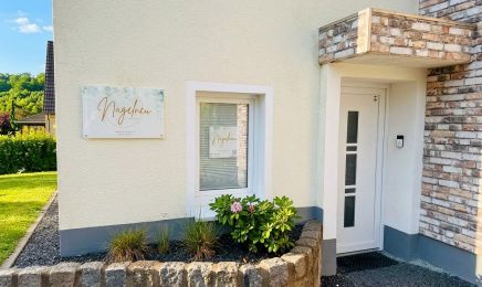Nagelneu bei Nicole: Nagelstudio in Sundern (Sauerland)