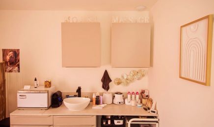 MOANA MASSAGE & ESTHÉTIQUE  : Institut de beauté à Le Thou