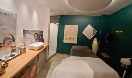 Luna Nail - Salon Design Room : Manucure à Metz