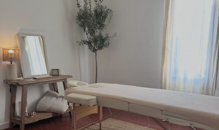 Lou Niu : Massothérapeute à Saint-Cyr-sur-Mer
