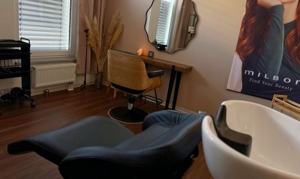 Kopfhaar Factur Friseur und Head Spa: Kosmetikstudio in Schweinfurt