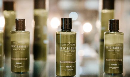 Eric: Barbier - Haircut & Shave | Hafencity: Barbershop in Hamburg