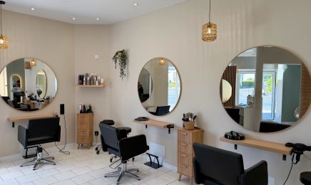 STUDIO KM (anciennement Jeux d'apparence) : Coiffeur à Saint-Germain-du-Puy