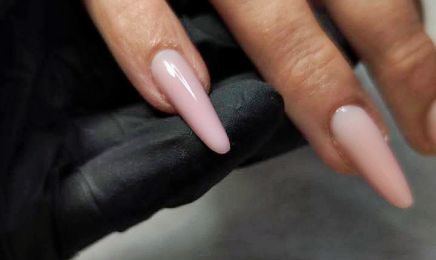 De l'ongle à la lumière : Manucure à Gap