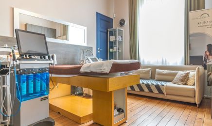 Aesthemedica : Forme Beauté Bien-Etre : Coiffeur à Bordeaux