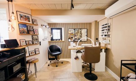 Drôles de Dames : Coiffeur à Lourmarin