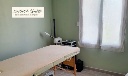 Linstant de Charlotte : Manucure à Rochefort