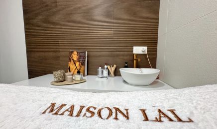 Maison LĀL : Institut de beauté à Paris