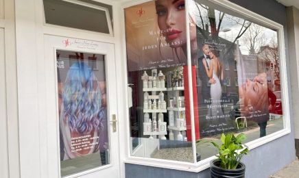 Julias Hair Lounge: Kosmetikstudio in Witten