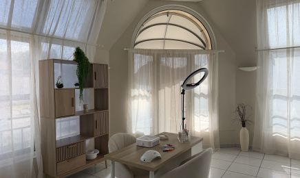 Elégance institut de Beauté : Manucure à Contrexéville