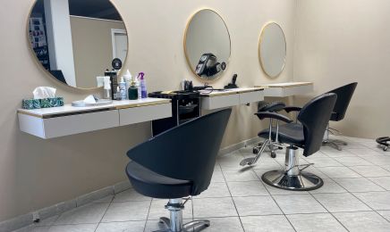 Royal Hair Lounge: Friseur in Gauting