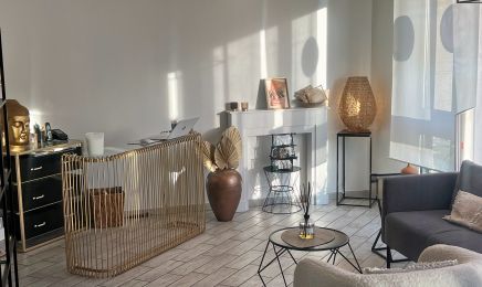 Azena  : Manucure à Rambouillet
