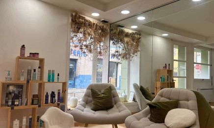 Reflet de l’art  : Coiffeur à Lannilis