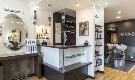 Image de Soi : Coiffeur à Le Coudray-Montceaux