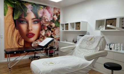 Beautyfeelingbyferi: Kosmetikstudio in Alsdorf