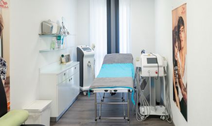 Kosmetik-Lifestyle Beauty & Hair : Kosmetikstudio in Neuenburg am Rhein
