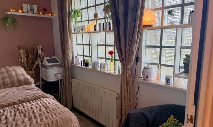 L et Vous coiffure esthetique ongle : Coiffeur à Jouy-en-Josas