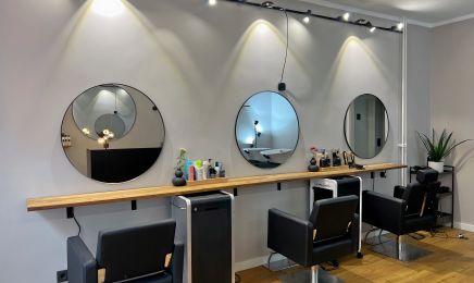 Friseur by Andrea: Friseur in Hamburg