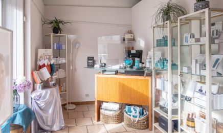 Elixir Beauté : Manucure à La Garde