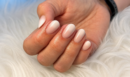 Ayline Elmaz copine de beauté : Manucure à Manage