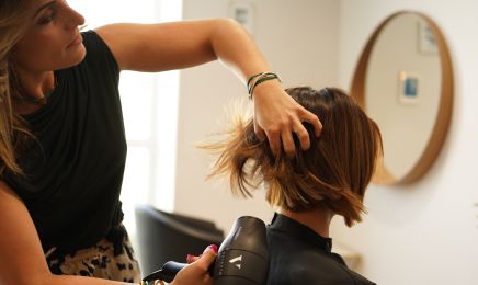 Le Salon Privé : Manucure à Cambes