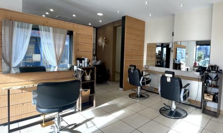 Les Secrets de Mynoé : Coiffeur à Ombrée d'Anjou