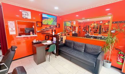 NEW BEAUTY PARLOUR : Institut de beauté à Viroflay